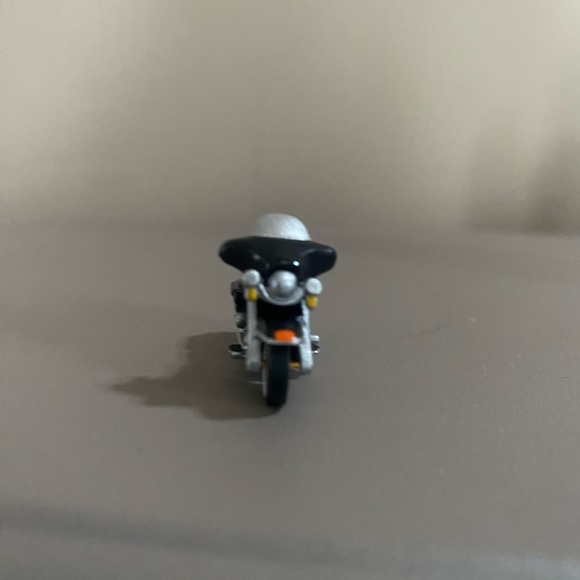 Hallmark Keepsake Ornament Harley Davidson - Picture 4 of 5